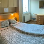 Appt Pablo Met Prive-garage, Vlakbij Zee, In Koksijde-bad Lägenhet *