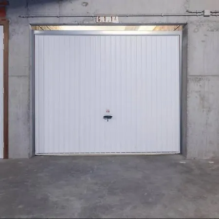 Апартаменты Appt Pablo Met Prive-garage, Vlakbij Zee, In Koksijde-bad