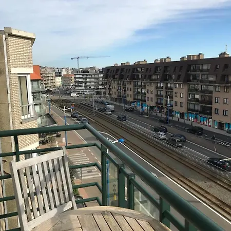 Appt Pablo Met Prive-garage, Vlakbij Zee, In Koksijde-bad Апартаменты Коксейде