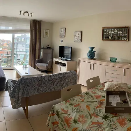 Appt Pablo Met Prive-garage, Vlakbij Zee, In Koksijde-bad Апартаменты *