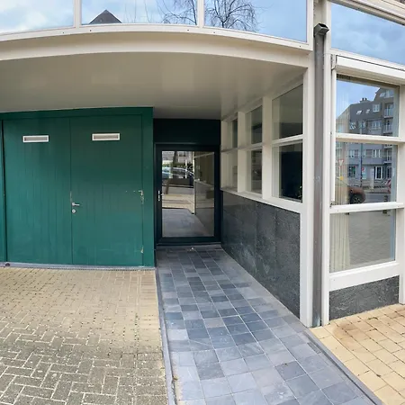 아파트 Appt Pablo Met Prive-garage, Vlakbij Zee, In Koksijde-bad 코크시데