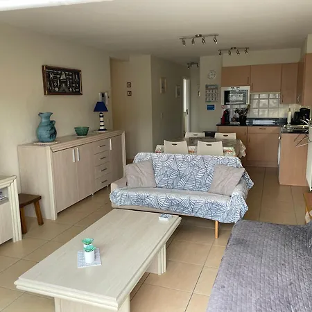 Appt Pablo Met Prive-garage, Vlakbij Zee, In Koksijde-bad Koksijde