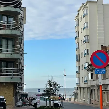 Appt Pablo Met Prive-garage, Vlakbij Zee, In Koksijde-bad Апартаменты *