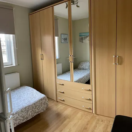 Appt Pablo Met Prive-garage, Vlakbij Zee, In Koksijde-bad 코크시데