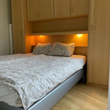 Appt Pablo Met Privé-garage, Vlakbij Zee, In Koksijde-bad *