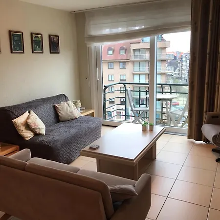 Appt Pablo Met Prive-garage, Vlakbij Zee, In Koksijde-bad *