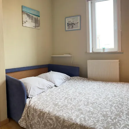 아파트 Appt Pablo Met Prive-garage, Vlakbij Zee, In Koksijde-bad