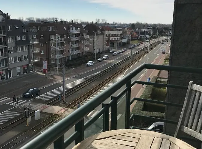 Appt Pablo Met Prive-garage, Vlakbij Zee, In Koksijde-bad 아파트 코크시데