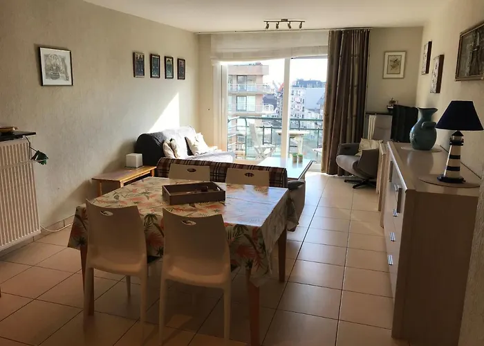 Appt Pablo Met Prive-garage, Vlakbij Zee, In Koksijde-bad 아파트