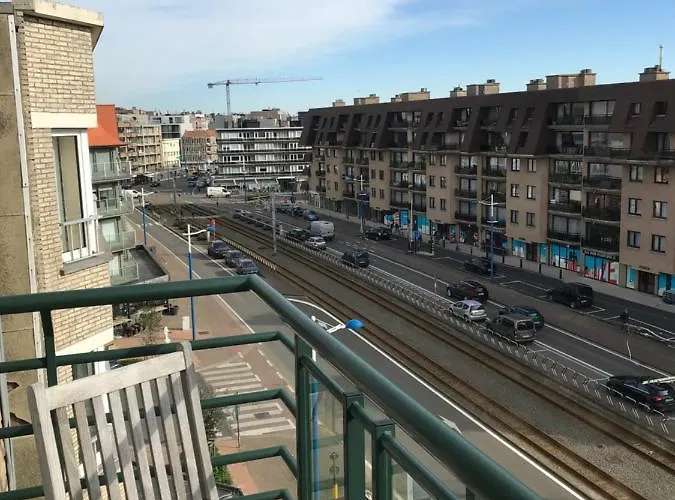 Appt Pablo Met Prive-garage, Vlakbij Zee, In Koksijde-bad 아파트 코크시데