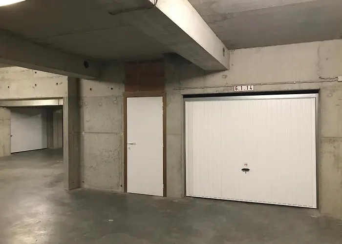 Appt Pablo Met Prive-garage, Vlakbij Zee, In Koksijde-bad