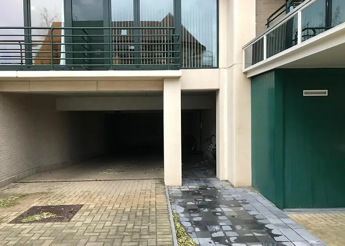 Appt Pablo Met Prive-garage, Vlakbij Zee, In Koksijde-bad