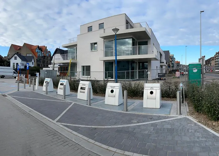 Appt Pablo Met Prive-garage, Vlakbij Zee, In Koksijde-bad * 코크시데