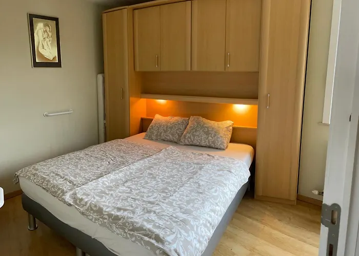 아파트 Appt Pablo Met Prive-garage, Vlakbij Zee, In Koksijde-bad *